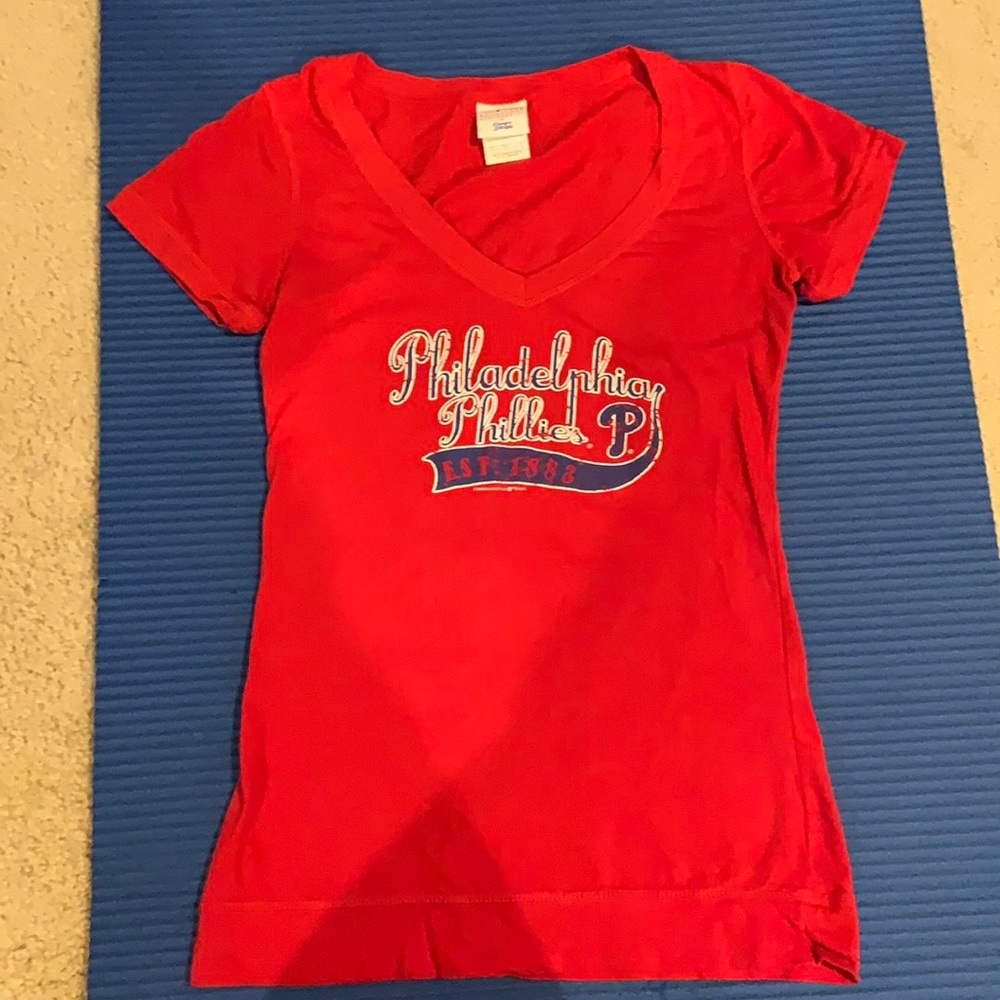Philadelphia Phillies shirt.